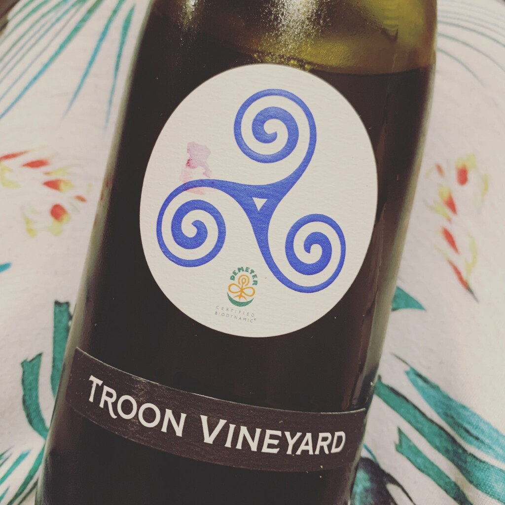 troonwhite